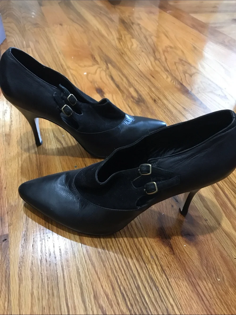 BR Black Suede and Leather Pumps